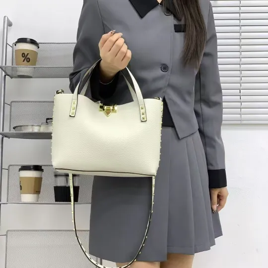 Retro Rivet Large Capacity Tote Bag